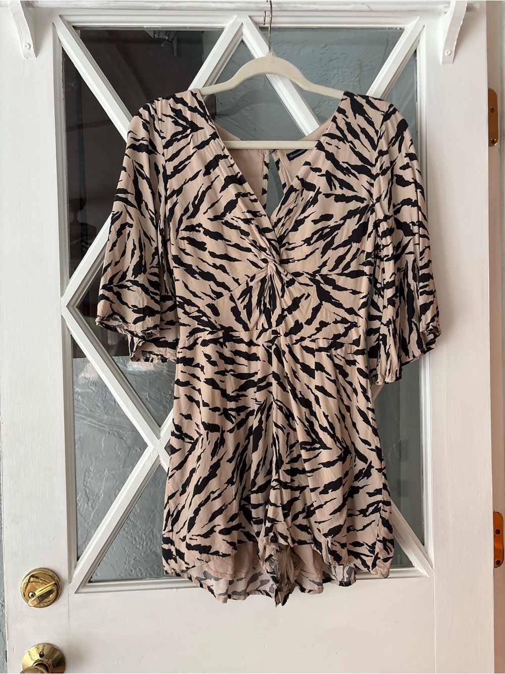 Abercrombie Women's Beige and Black Printed V-Neck Romper